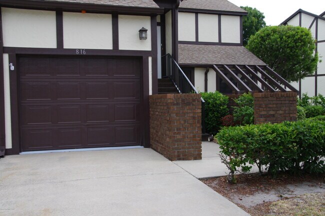 816 Greenwood Manor Cir in Melbourne, FL - Building Photo - Building Photo