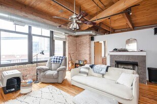 625 W Jackson Blvd in Chicago, IL - Building Photo