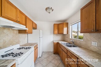 1220 N Ogden Dr in West Hollywood, CA - Building Photo - Building Photo