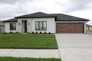 4613 Chambers Bay Dr in Columbia, MO - Building Photo