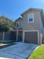 6846 Lakeview Dr. in San Antonio, TX - Building Photo