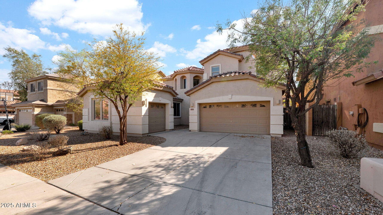 17655 W Tasha Dr in Surprise, AZ - Building Photo