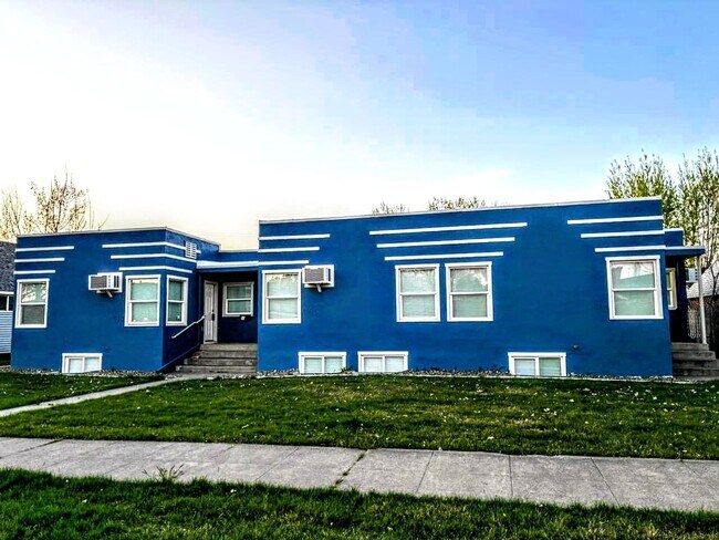 property at 713 W Bonneville St