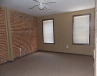 205 S Mount St photo'