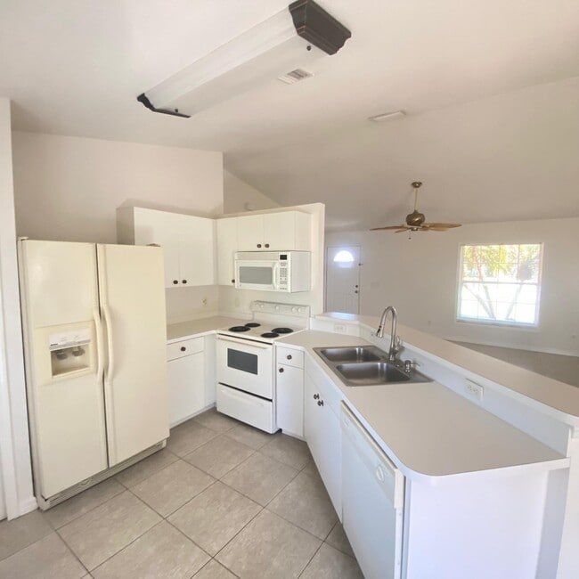 295 Pessoa St in Punta Gorda, FL - Building Photo - Building Photo