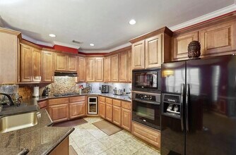 2646 Couch in Houston, TX - Building Photo - Building Photo