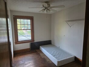 1720 Coleman Ave, Unit 1722 in Lansing, MI - Building Photo - Building Photo