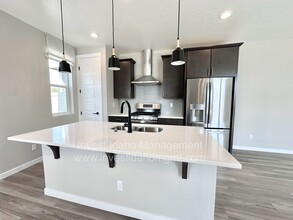 373 N Stone Cyn Ln in Star, ID - Building Photo - Building Photo