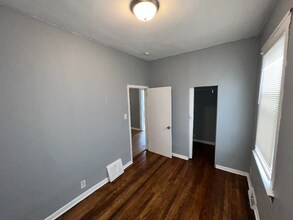8601 S Kingston Ave in Chicago, IL - Building Photo - Building Photo