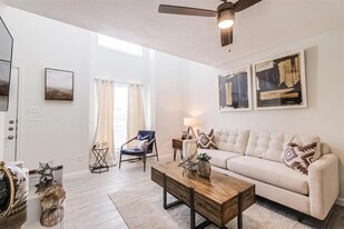 8162 Richmond Ave., Unit 3006 in Houston, TX - Building Photo