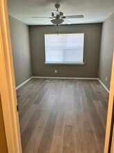 1326 Damon St, Unit 5A in Rosenberg, TX - Building Photo - Building Photo