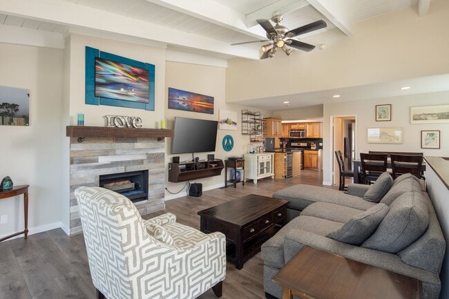 property at 834 N Lucia Ave