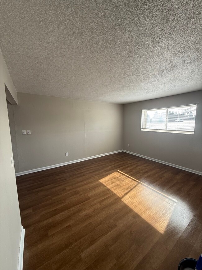 10749 S Dixie Hwy, Unit 1 in Erie, MI - Foto de edificio - Building Photo