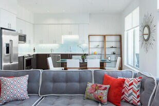 150 S Taaffe St in Sunnyvale, CA - Building Photo