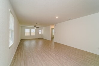 2415 Lake Hls in Canyon Lake, TX - Building Photo - Building Photo