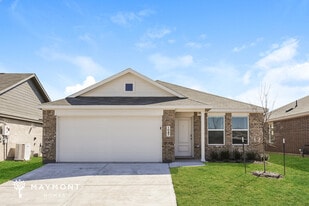 1047 Neyland Dr in Ennis, TX - Building Photo