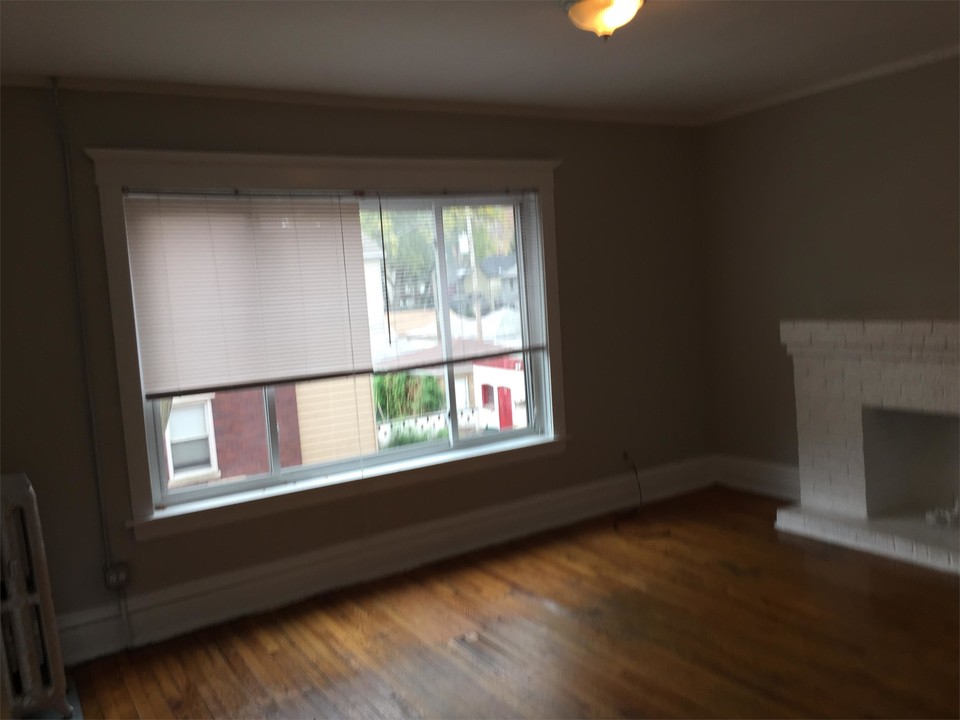 1704 W Glenlake Ave-Unit -1704-2 in Chicago, IL - Building Photo