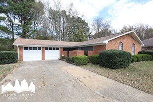 3234 Lichen Dr in Memphis, TN - Building Photo
