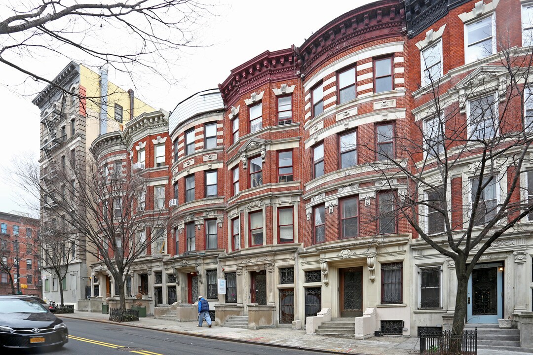 469 W 141st St in New York, NY - Building Photo
