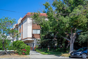 2127 N Lincoln St Apartments