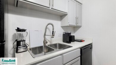 1071 Clayton Ln, Unit M1408 in Austin, TX - Building Photo - Building Photo