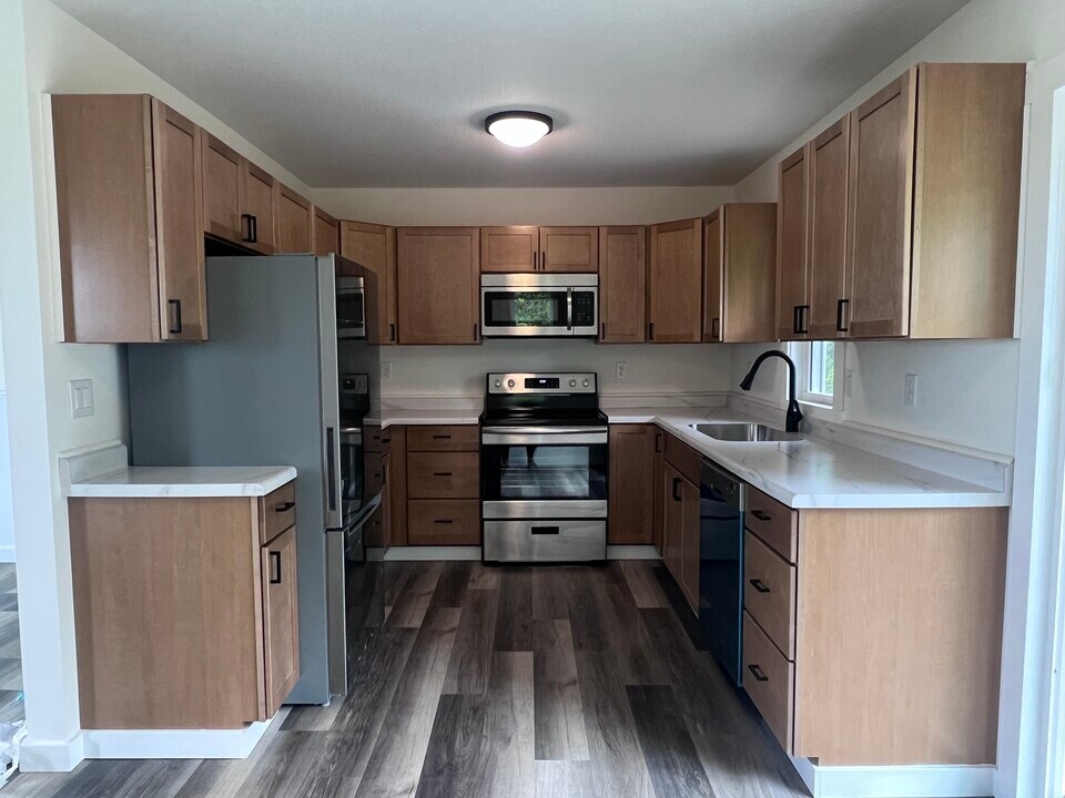 8946 SE Vandalia Dr in Runnells, IA - Building Photo
