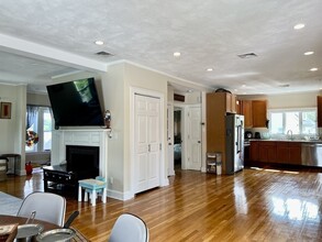 17 Sawyer St-Unit -2 in Malden, MA - Building Photo - Building Photo
