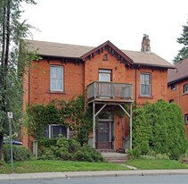 106 Wellington St S in Hamilton, ON - Building Photo
