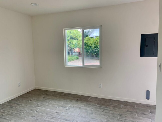 298 Hawthorne St-Unit -290 Hawthorne in Monterey, CA - Building Photo - Building Photo