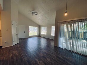 11018 Almond Grove in Humble, TX - Building Photo - Building Photo