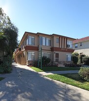 Rowena Avenue Apartments in Los Angeles, CA - Building Photo
