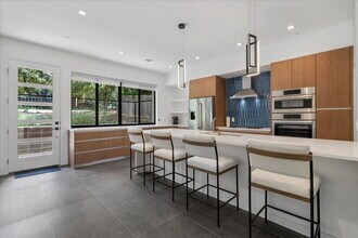 1201 Enfield Rd in Austin, TX - Building Photo - Building Photo