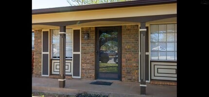 906 Dosia Cir in Iowa Park, TX - Building Photo - Building Photo