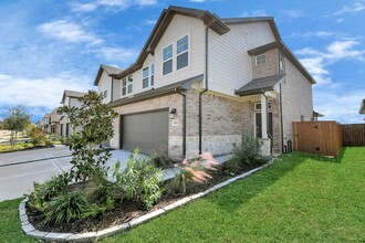 21035 Bay Vlg Dr, Unit B in Cypress, TX - Foto de edificio - Building Photo