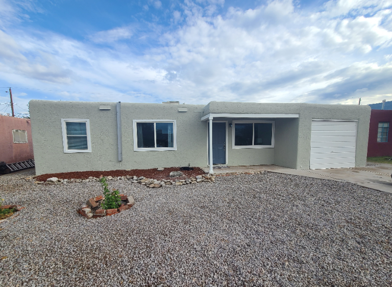 1007 Dexter Ln in Alamogordo, NM - Building Photo