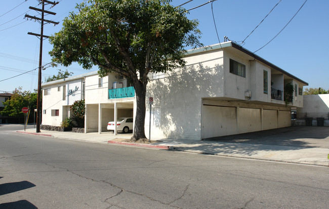 232 N Verdugo Rd in Glendale, CA - Building Photo - Building Photo