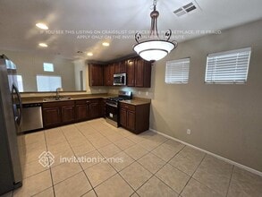 908 Eric Stocken Ave in North Las Vegas, NV - Foto de edificio - Building Photo