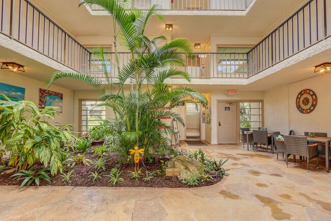 1800 SE St Lucie Blvd in Stuart, FL - Building Photo - Building Photo
