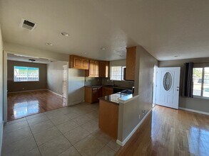 231 Madrone St in Vacaville, CA - Building Photo - Building Photo