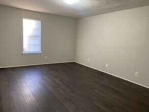 294 Tinker Hill Cv, Unit B in Jackson, TN - Building Photo - Building Photo