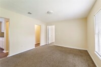 5303 Ridgeway Dr in Houston, TX - Building Photo - Building Photo