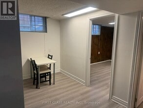 126 Haven Hill Square in Toronto, ON - Building Photo - Building Photo