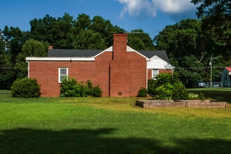 2503 Nottoway Blvd in Victoria, VA - Building Photo - Building Photo