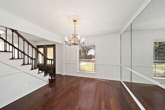 2007 Shadowbriar Dr in Houston, TX - Foto de edificio - Building Photo