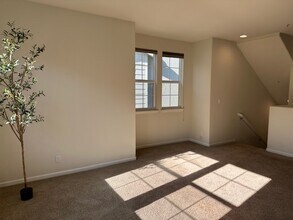 2907 Maritime Way in Richmond, CA - Foto de edificio - Building Photo