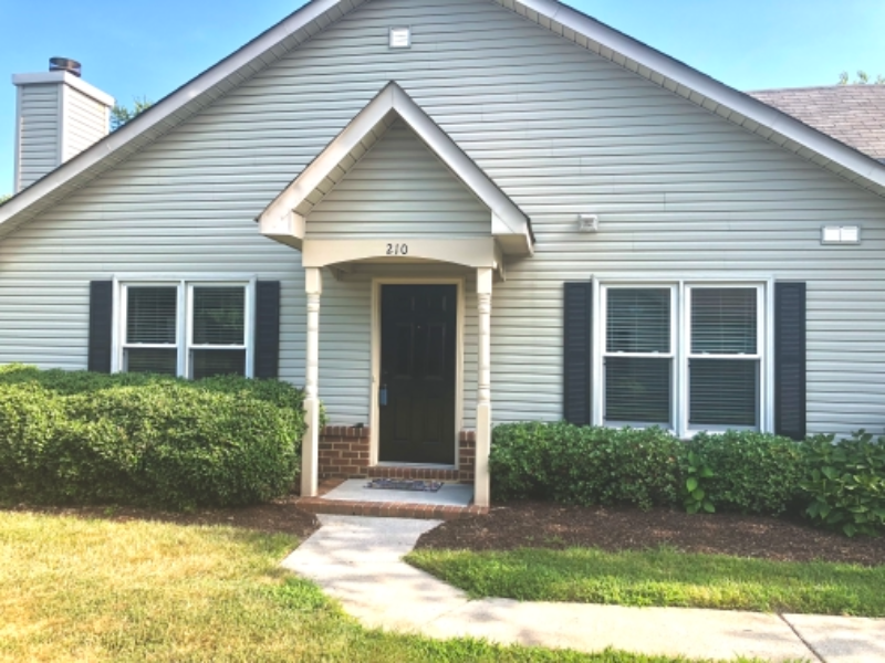210 Alder Wood Dr in Hampton, VA - Building Photo