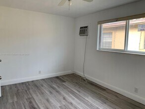 413 NW 4th Ave in Hallandale Beach, FL - Building Photo - Building Photo
