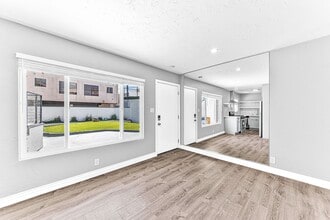 433 Nebraska Ave in Long Beach, CA - Foto de edificio - Building Photo