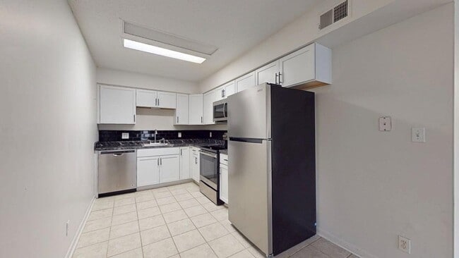 1057 NW Greenwood St in Ankeny, IA - Building Photo - Building Photo