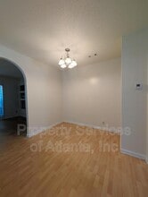 5060 Lincoln Dr in Fairburn, GA - Building Photo - Building Photo